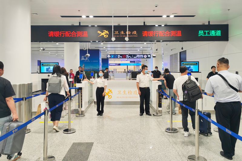 40年守望长空 烟台海关护航空港开放发展(图) 40年守望长空 烟台海关护航空港开放发展(图)